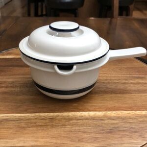 Mikasa New Avenues gravy boat